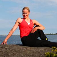 Gluteus stretch twist gluteus stretch twist